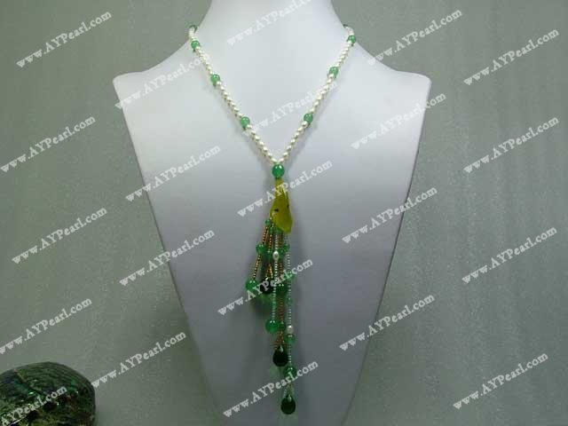 peridot pearl necklace