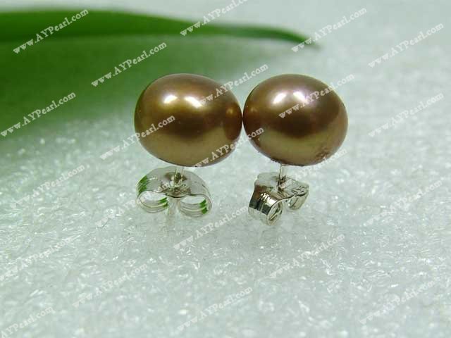 pearl stud