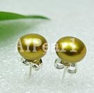 pearl stud