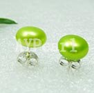 pearl stud