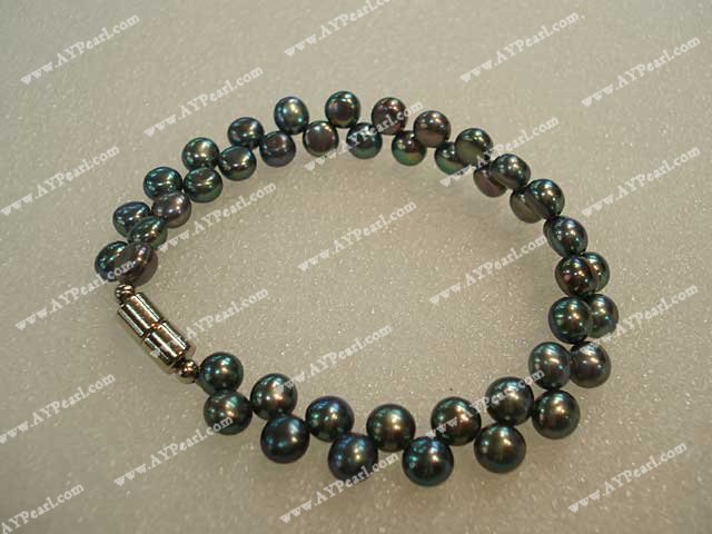 pearl bracelet