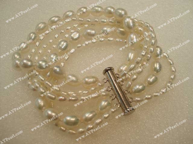 pearl bracelet