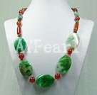 collier rouge agate verte