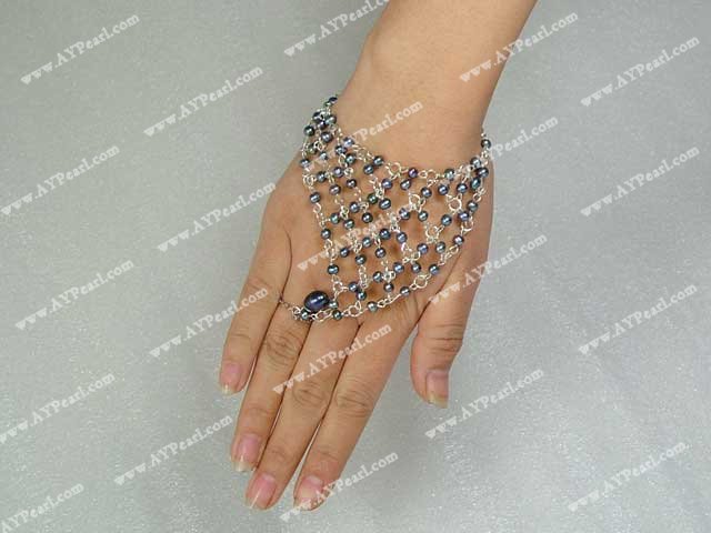 pearl bracelet