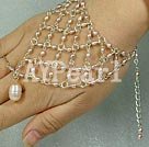 pearl bracelet