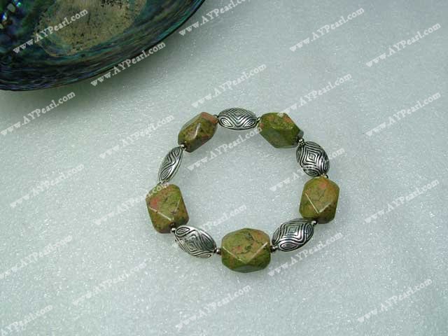 gem bracelet