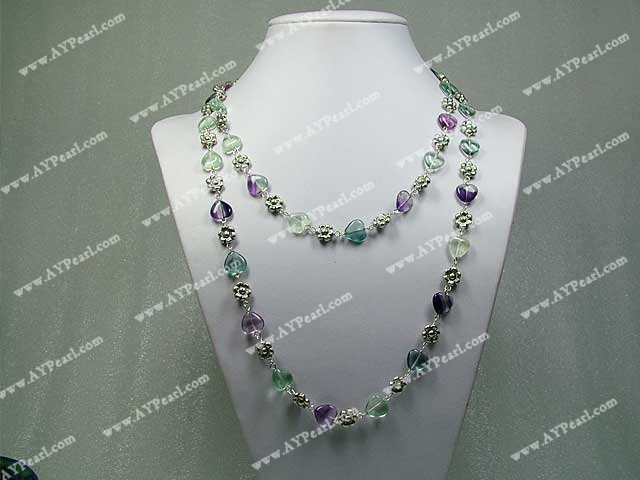 collier en pierre