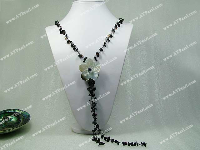 collier de coquillages agate