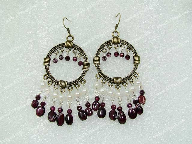 boucle d'oreille de perles grenat