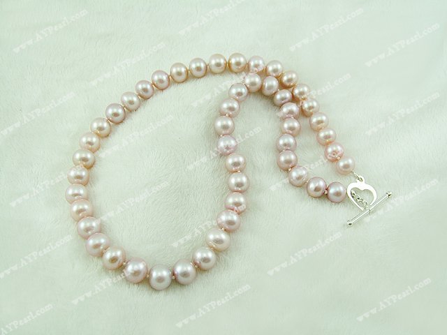 Un collier de perles de qualité