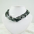Collier pierre noire