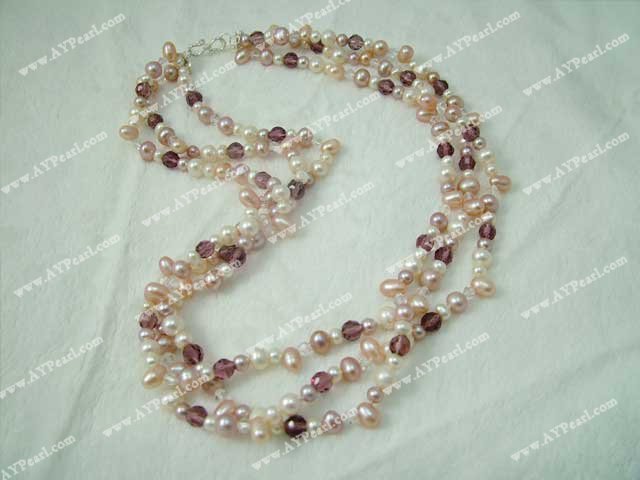 pearl crystal necklace