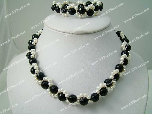 black crystal pearl set