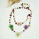 Collier grenat