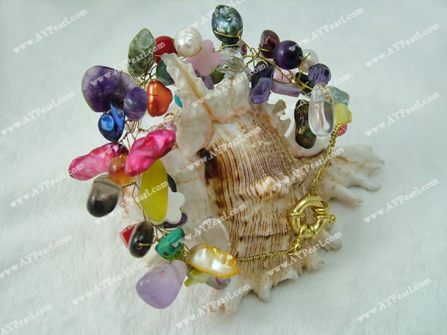 multi-gem pearl bracelet