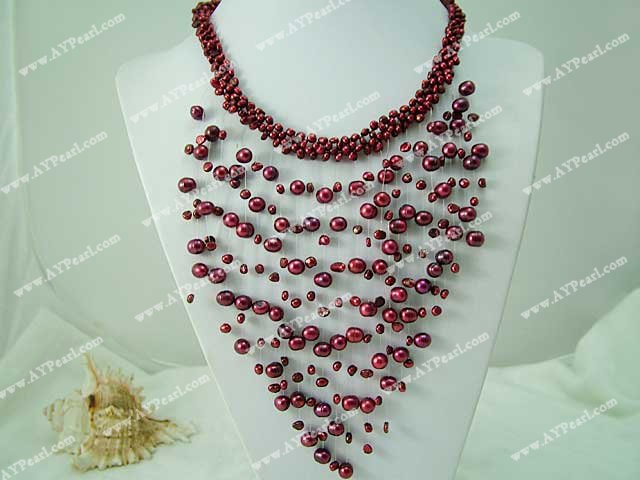teints collier de perles