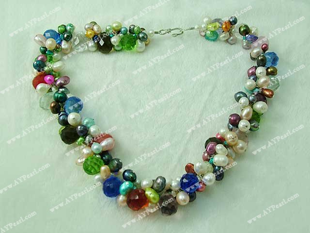 pearl crystal necklace