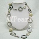 pearl shell crystal necklace