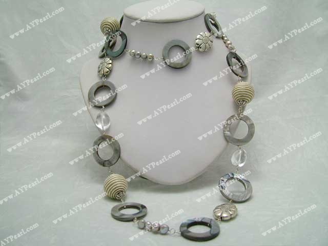Wholesale Shell Jewelry-pearl shell crystal necklace