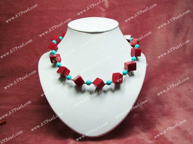 collier de turquoises de corail