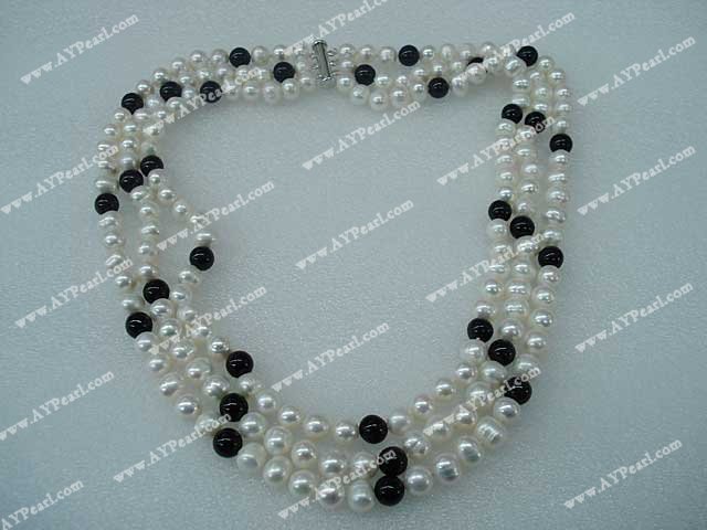 collier de perles d'agate