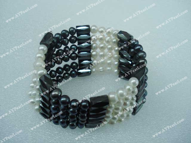 pearl bracelet