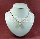 Wholesale pearl coloured glaze neckalce