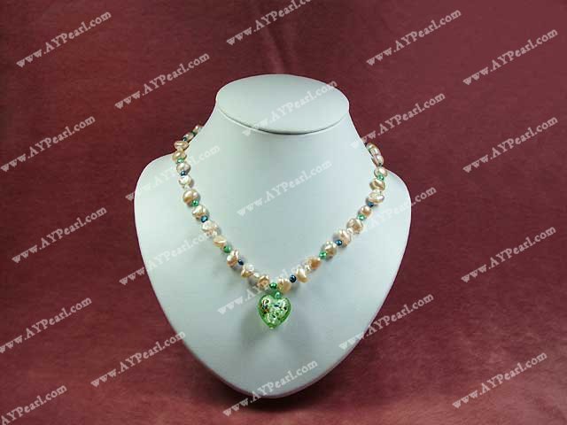pearl coloured glaze neckalce