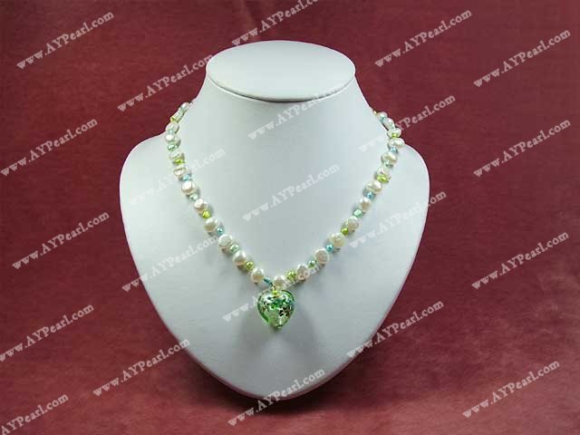 pearl coloured glaze neckalce