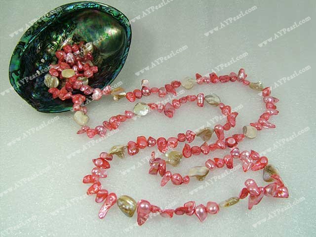 farget perle shell kjede