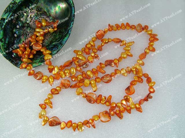 dyed pearl shell necklace