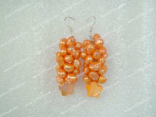 dyed pearl shell earring