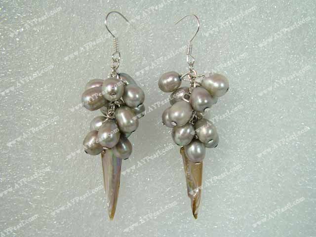 dyed pearl shell earring