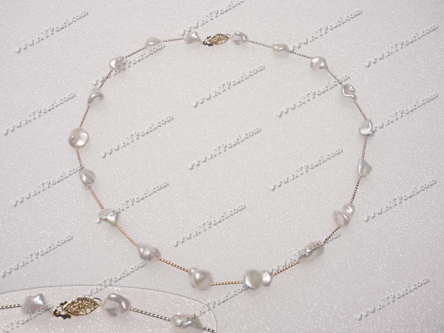 14k gold-plated pearl necklace