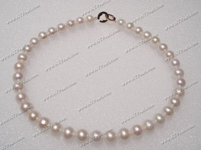 AA white pearl necklace