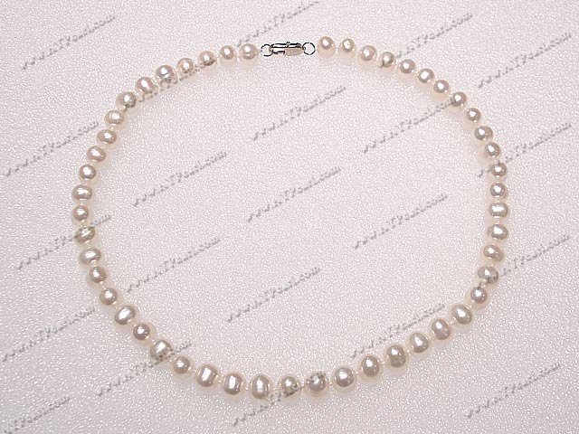 pearl necklace