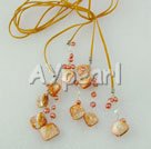 pearl shell crystal necklace