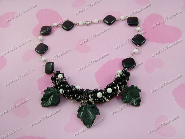 Wholesale Gemstone Jewelry-white porcelain black agate necklace