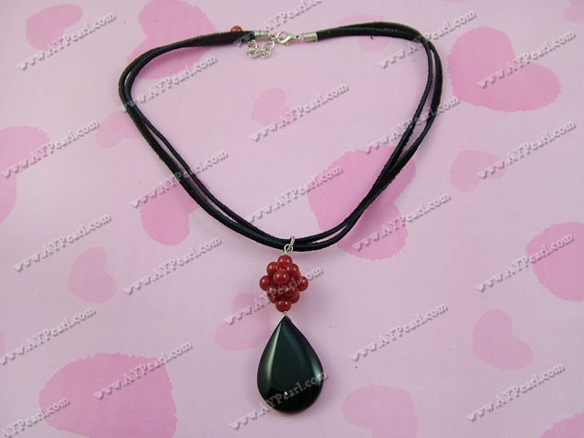 noir collier agate rouge