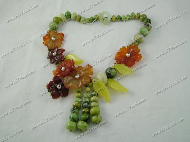 Wholesale Gemstone Jewelry-olive jade flower necklace