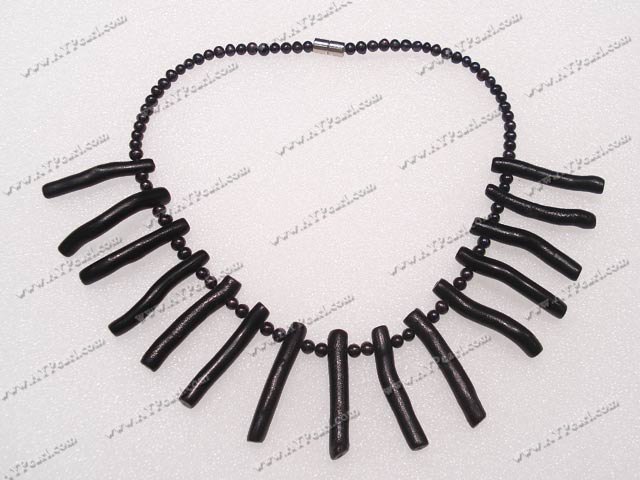 pearl black sponge coral necklace