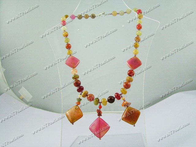 three-colored jade necklace 