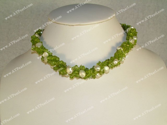 olivine colier
