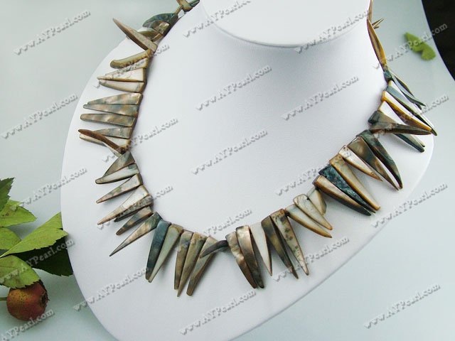 Wholesale Shell Jewelry-Dyed shell necklace