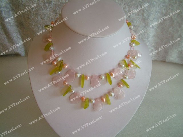 collier de perles de quartz rose