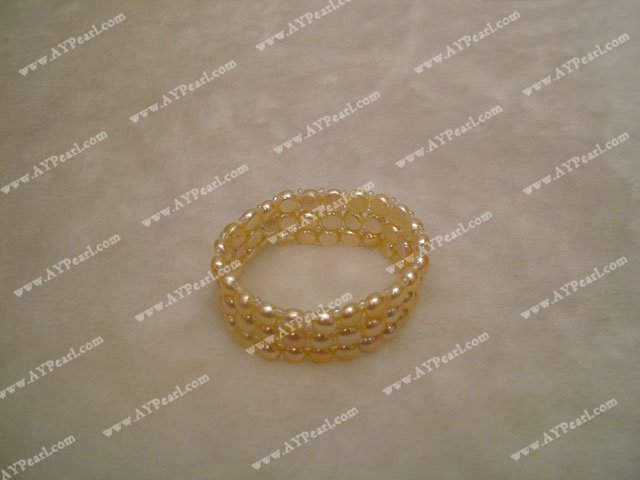 pearl bracelet