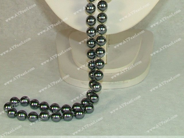 manmade pearl necklace