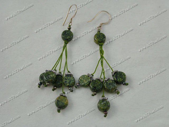 πράσινη πέτρα σκουλαρίκια