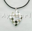Wholesale Shell Jewelry-shell pendant necklace