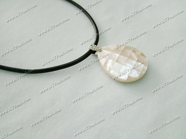 Wholesale Shell Jewelry-shell pendant necklace